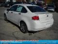 White Suede - Focus SE Sedan Photo No. 5