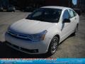 White Suede - Focus SE Sedan Photo No. 19