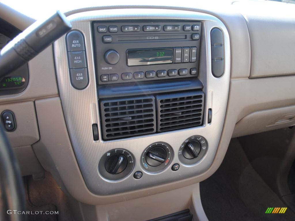 2003 Ford Explorer XLT 4x4 Controls Photo #38038482