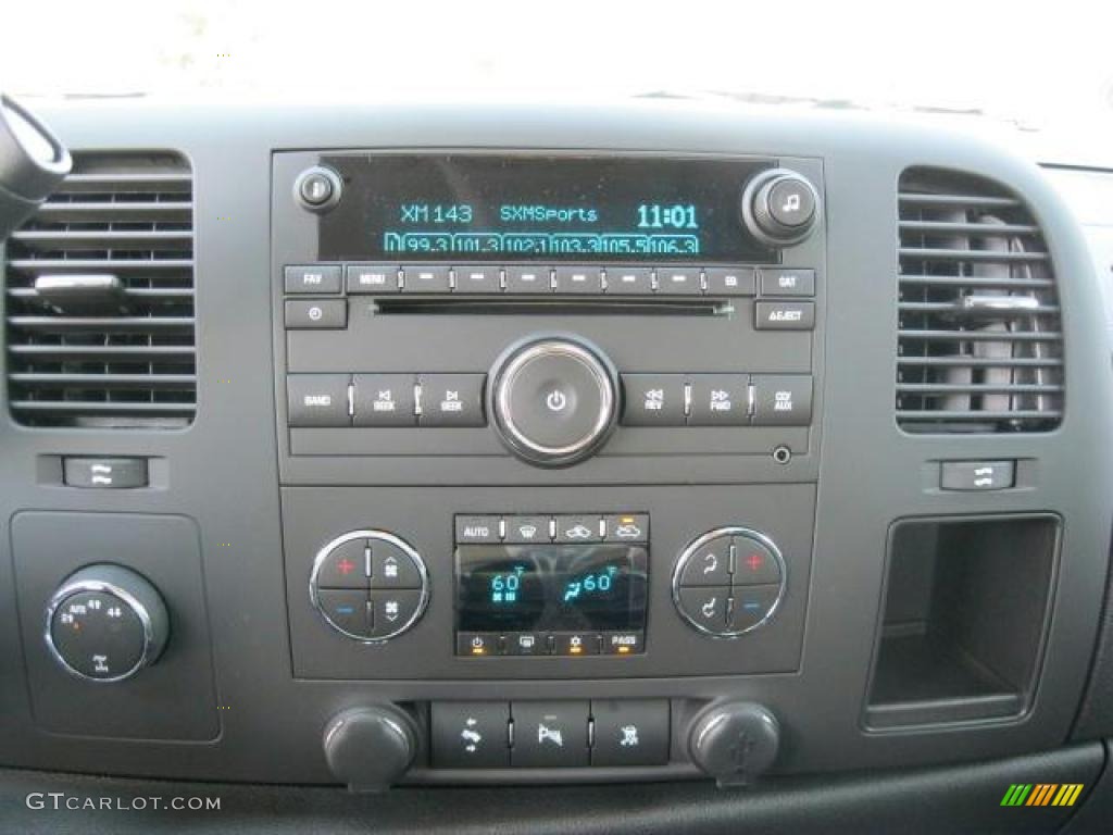 2011 Chevrolet Silverado 1500 LT Crew Cab 4x4 Controls Photo #38039206