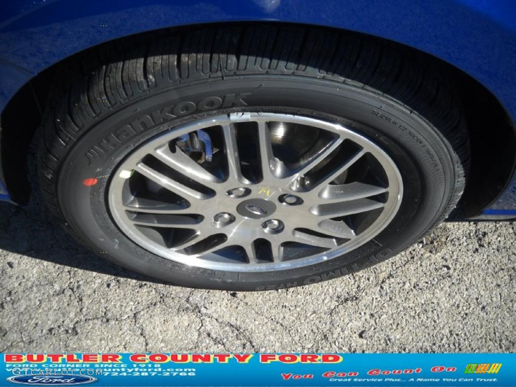 2011 Focus SE Sedan - Blue Flame Metallic / Medium Stone photo #17