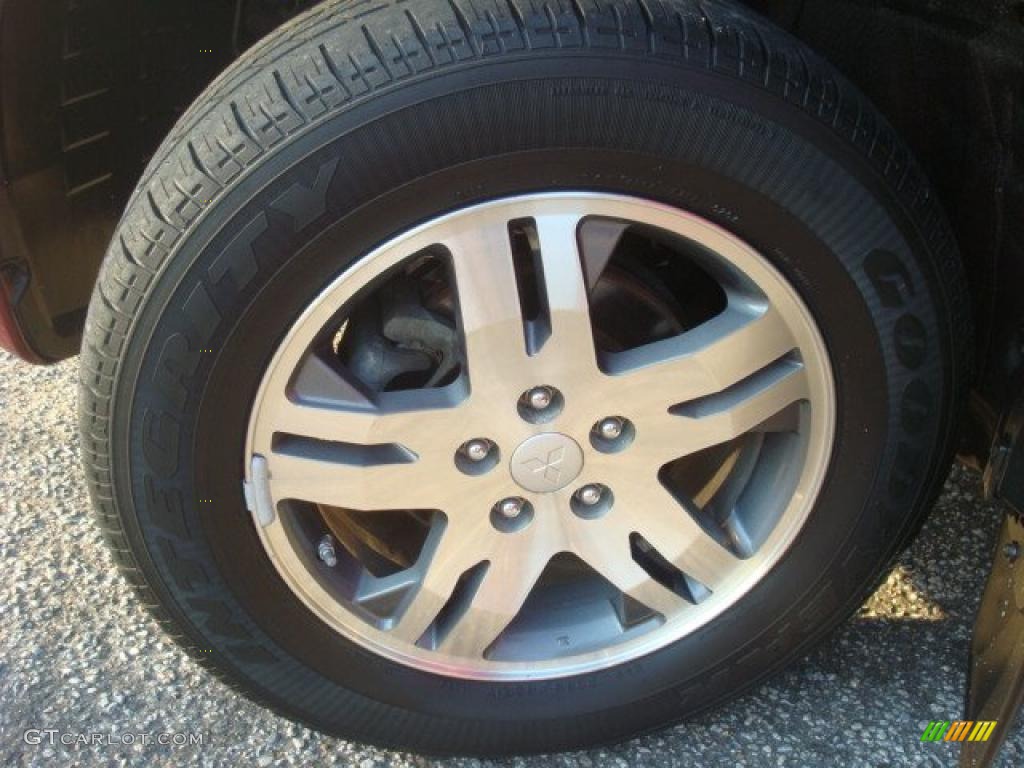 2007 Mitsubishi Endeavor SE AWD Wheel Photo #38039466