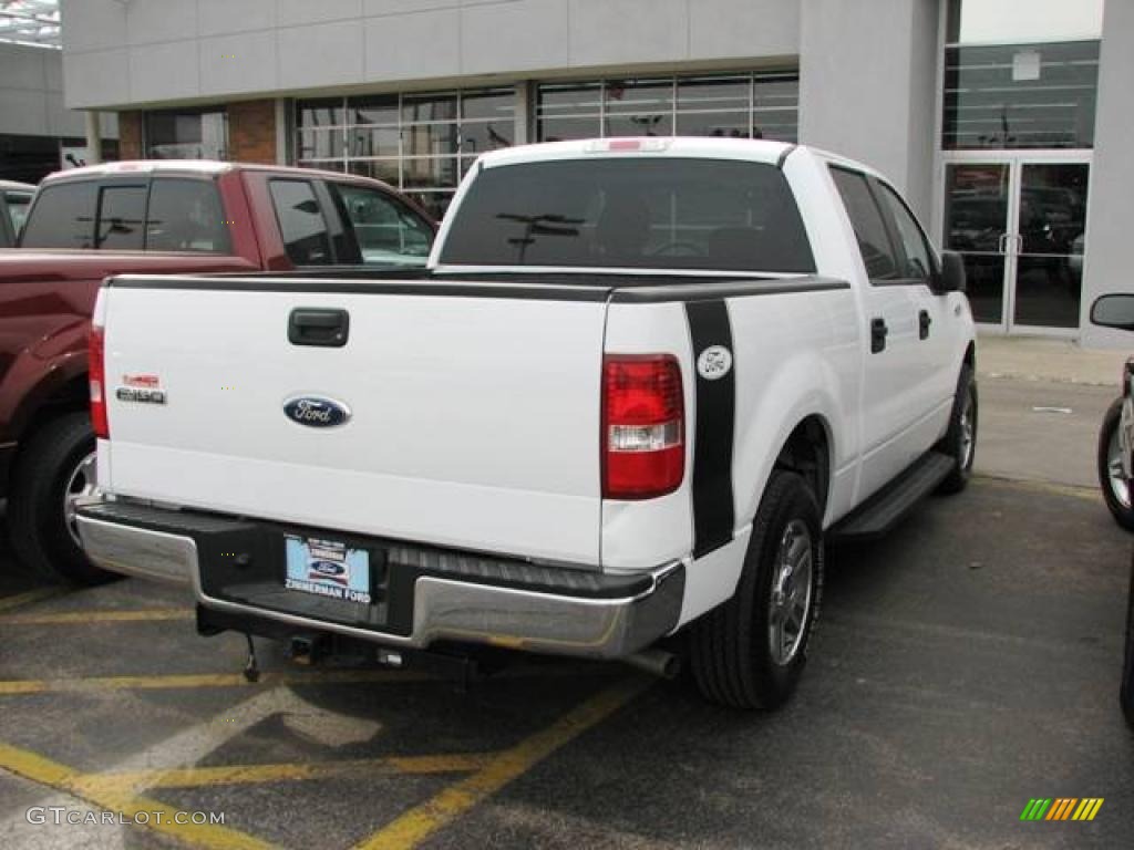 2006 F150 XLT SuperCrew - Oxford White / Medium/Dark Flint photo #5