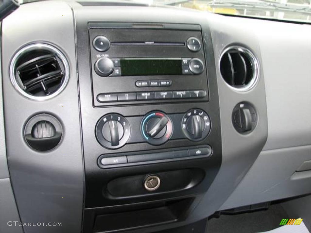 2006 F150 XLT SuperCrew - Oxford White / Medium/Dark Flint photo #9