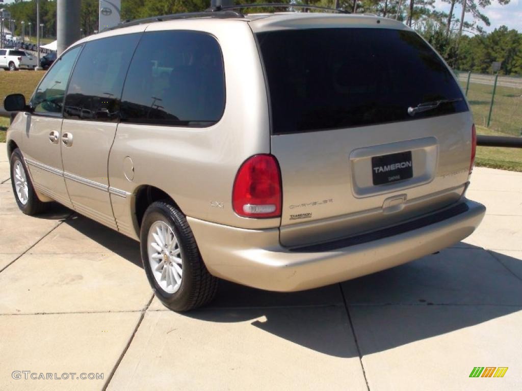 2000 Town & Country LXi - Champagne Pearl / Camel photo #6