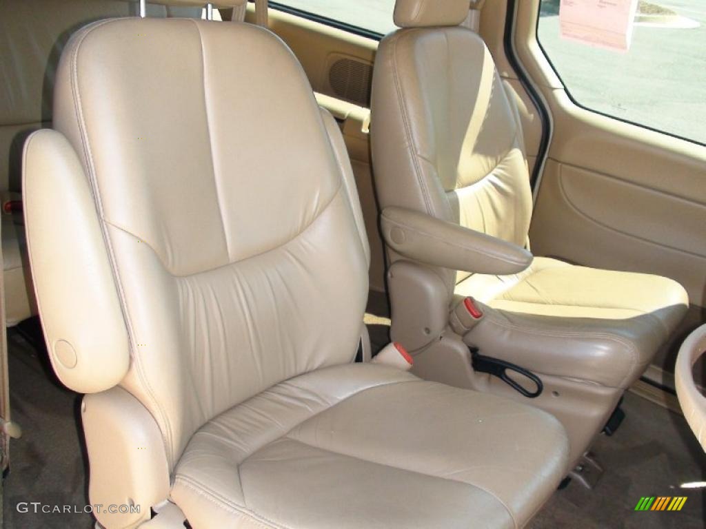 Camel Interior 2000 Chrysler Town & Country LXi Photo #38040834