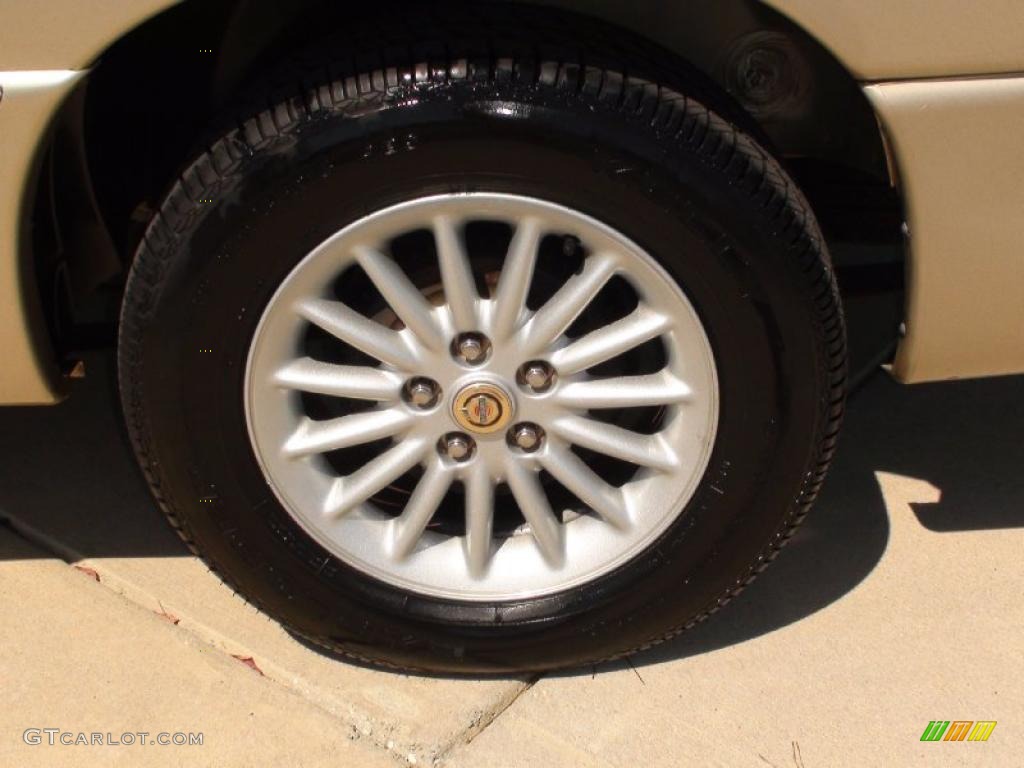 2000 Chrysler Town & Country LXi Wheel Photo #38040958