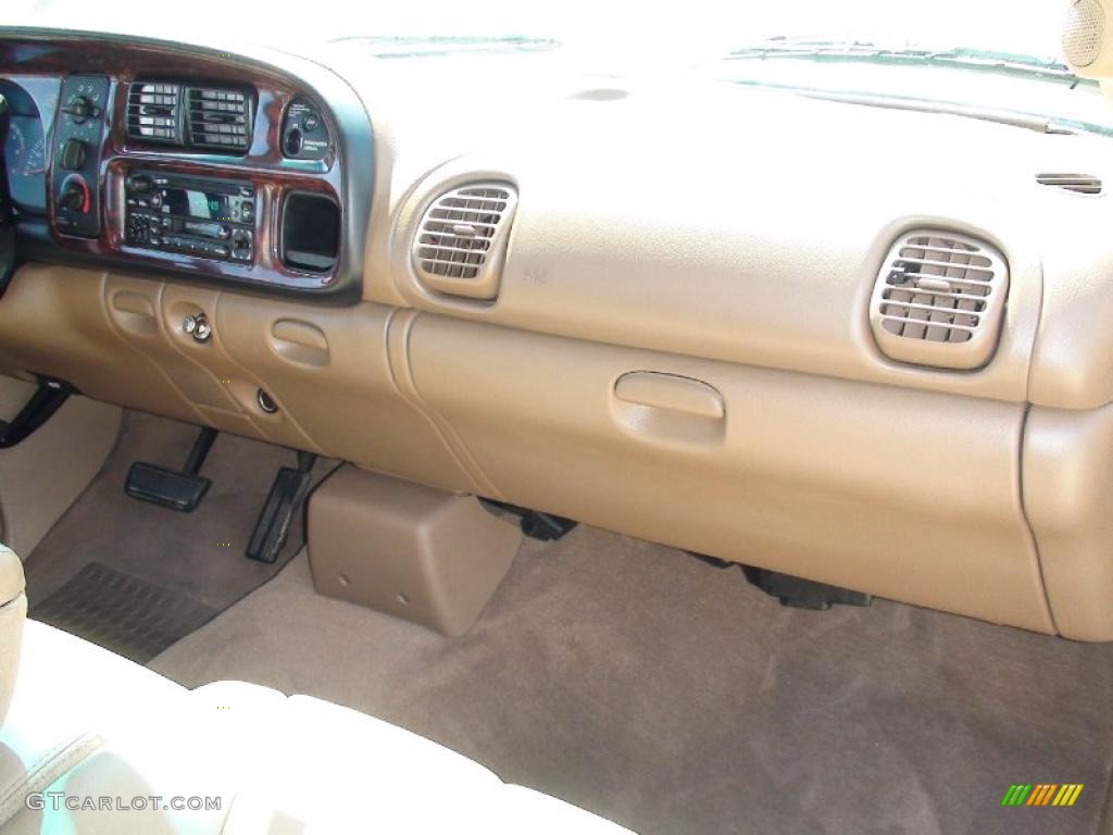 1999 Ram 1500 SLT Extended Cab - Forest Green Pearl / Camel/Tan photo #29