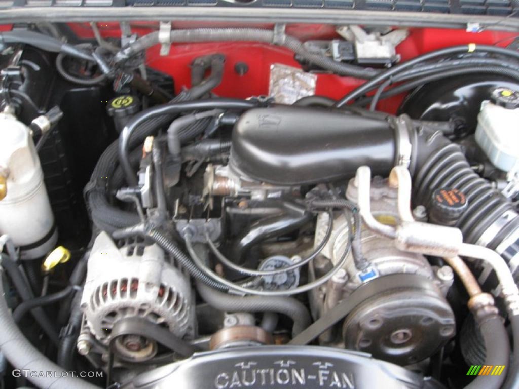 1998 Chevrolet S10 LS Extended Cab 4x4 Engine Photos