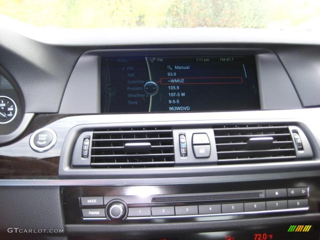 2011 BMW 5 Series 528i Sedan Navigation Photo #38044539