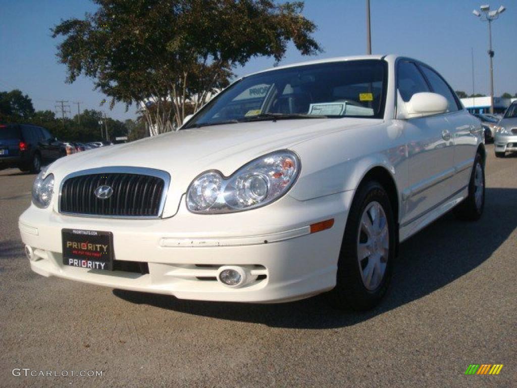 2005 Sonata GL - Powder White Pearl / Beige photo #1