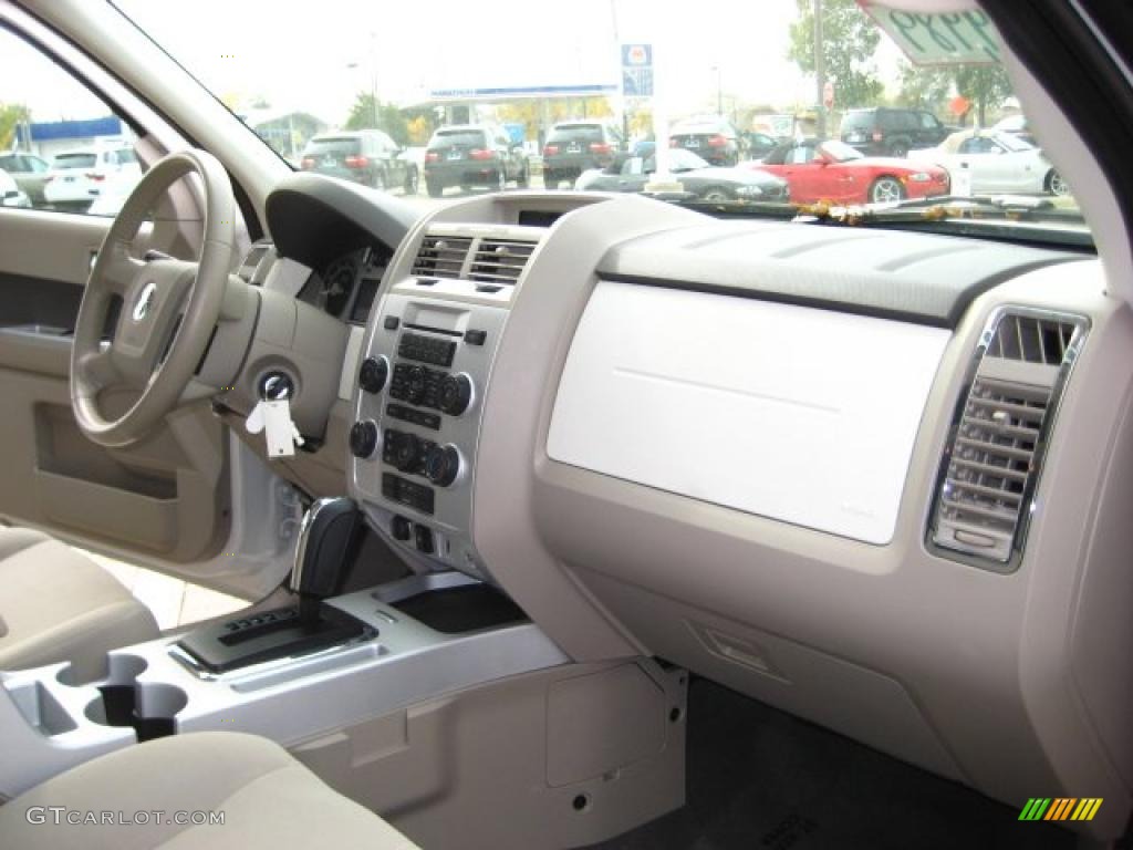 2009 Mercury Mariner V6 Dashboard Photos