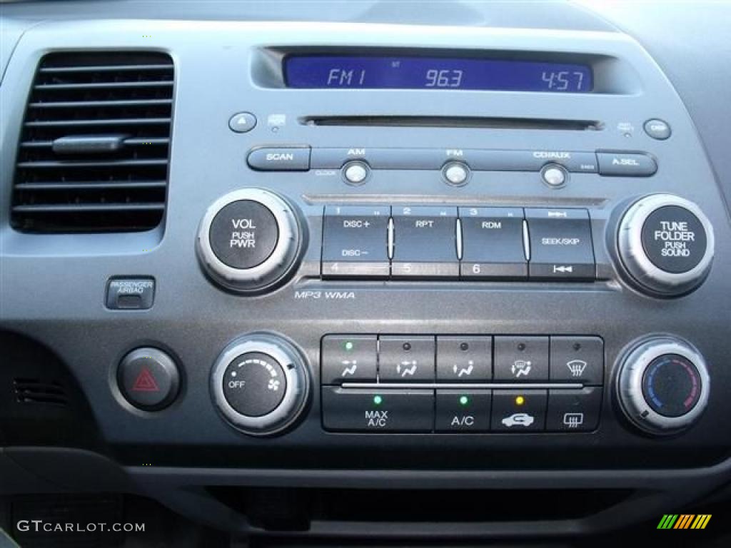2007 Honda Civic LX Sedan Controls Photo #38046836