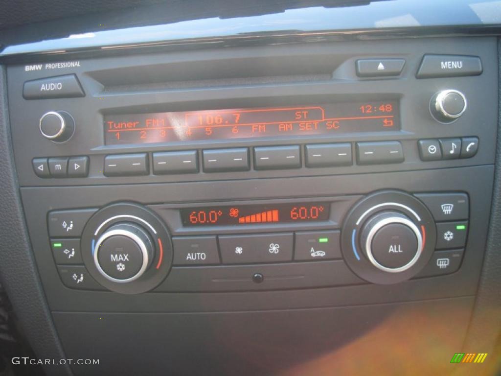 2011 BMW 1 Series 128i Coupe Controls Photo #38046996