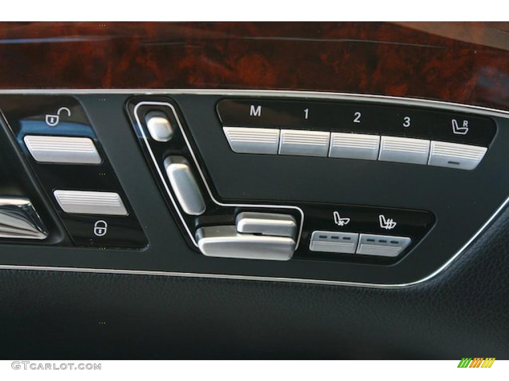 2007 Mercedes-Benz S 550 Sedan Controls Photo #38048440