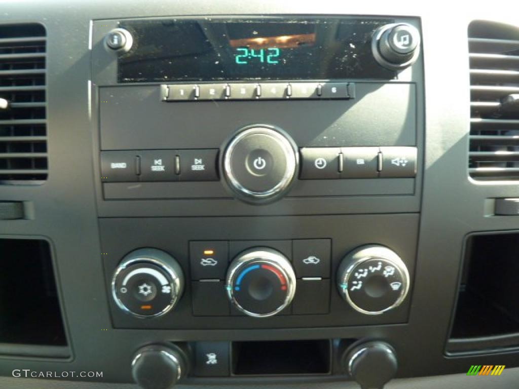 2011 Chevrolet Silverado 1500 Regular Cab Controls Photo #38049785