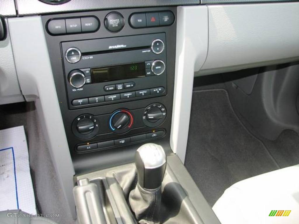 2008 Mustang GT Premium Coupe - Vapor Silver Metallic / Light Graphite photo #14