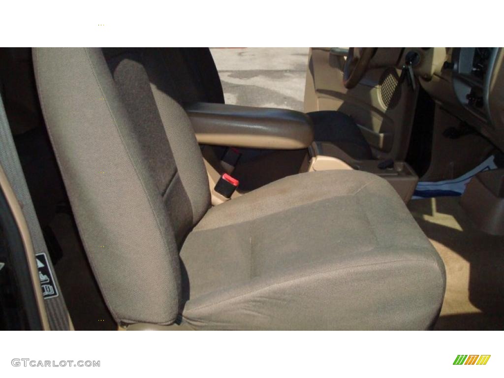 2002 Explorer Sport - Black Clearcoat / Medium Parchment photo #18