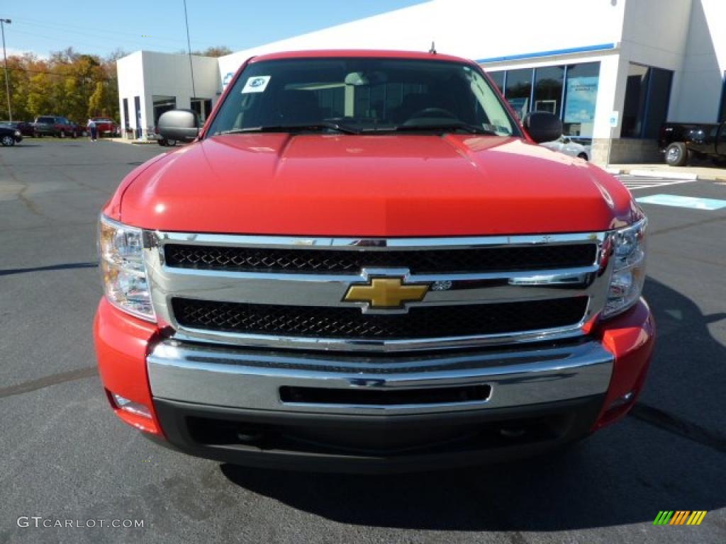2011 Silverado 1500 LT Extended Cab 4x4 - Victory Red / Ebony photo #2