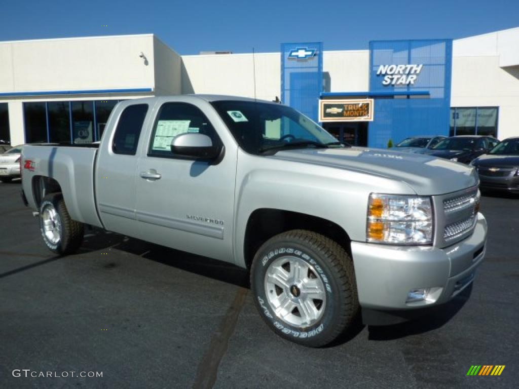 Sheer Silver Metallic Chevrolet Silverado 1500