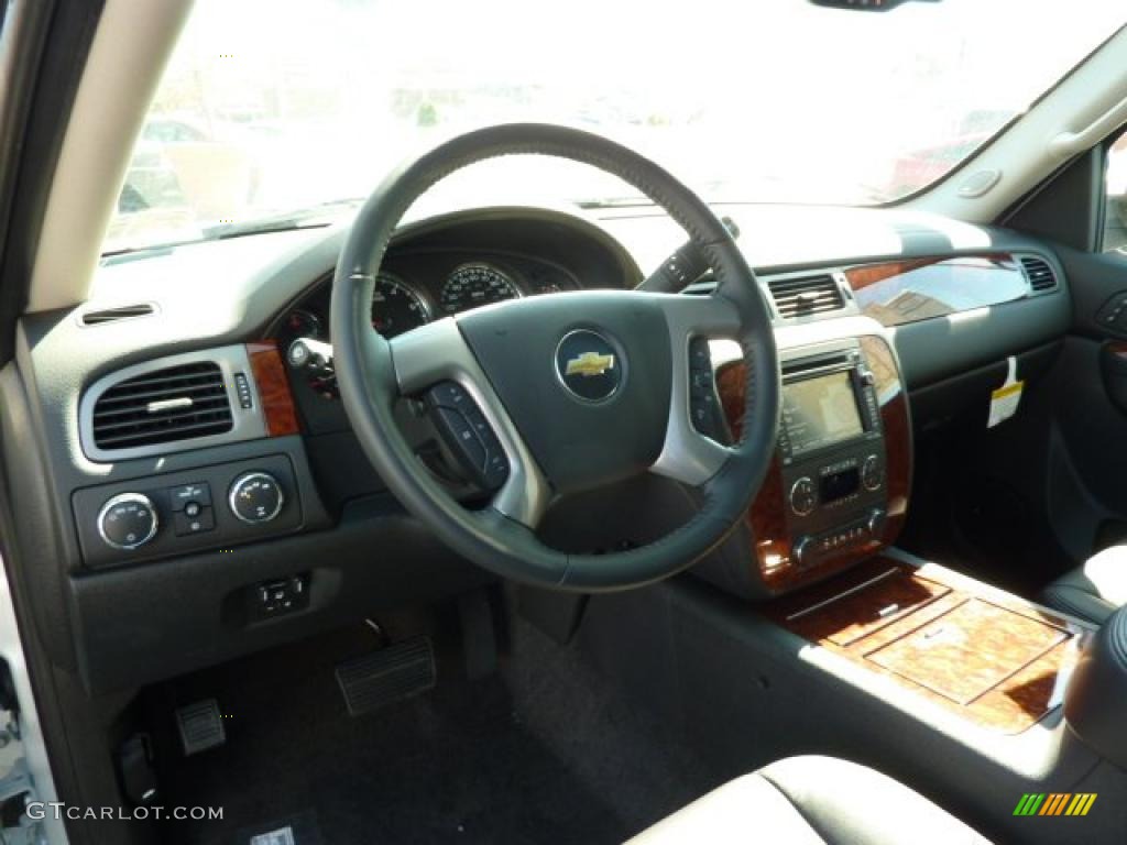 2011 Chevrolet Tahoe LTZ 4x4 Ebony Dashboard Photo #38051209