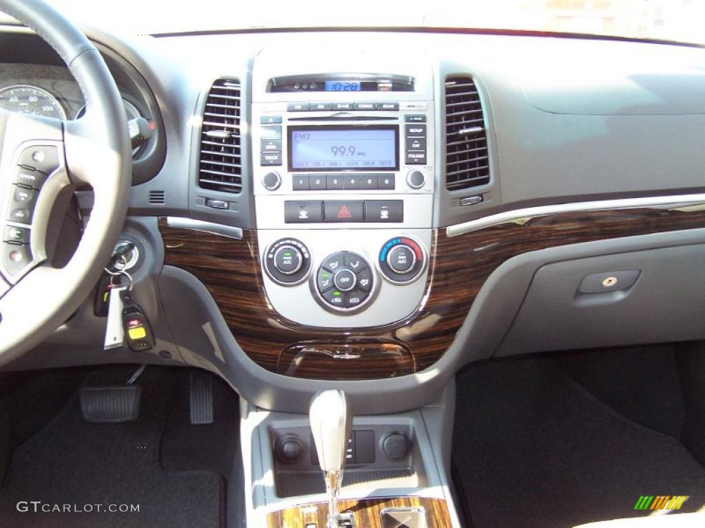 2010 Hyundai Santa Fe SE Gray Dashboard Photo #38051686