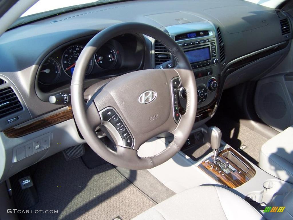 2010 Hyundai Santa Fe SE Gray Dashboard Photo #38051702