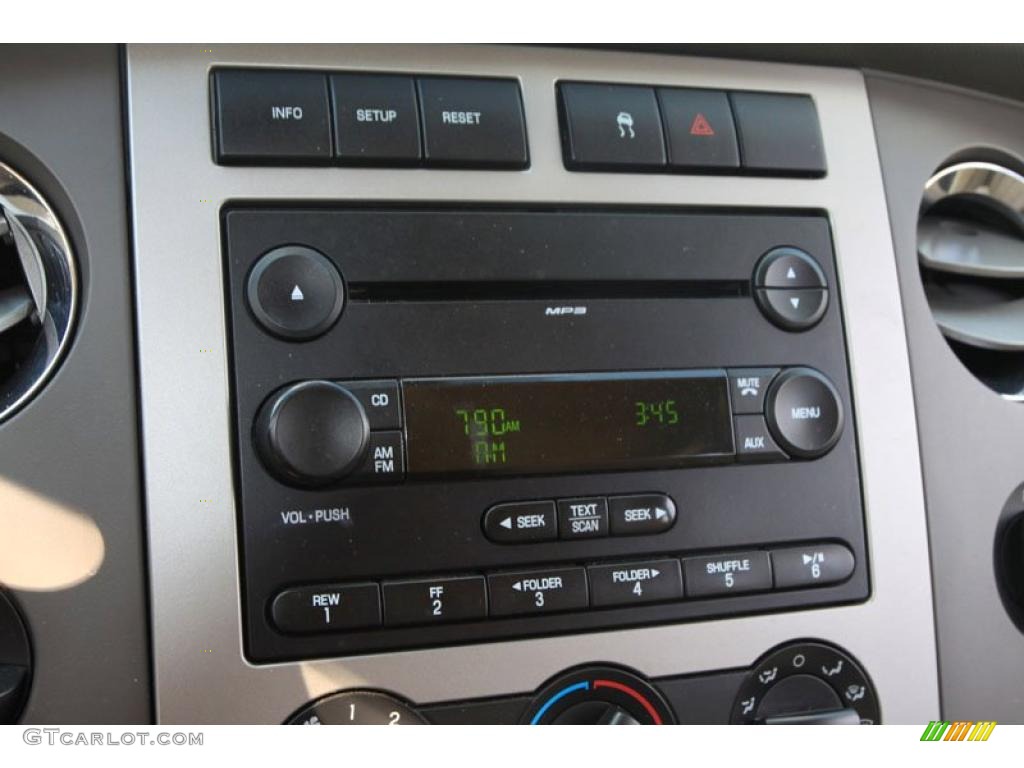 2007 Ford Expedition XLT Controls Photo #38053231