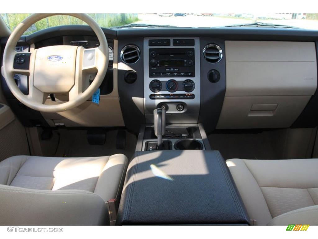 2007 Ford Expedition XLT Dashboard Photos