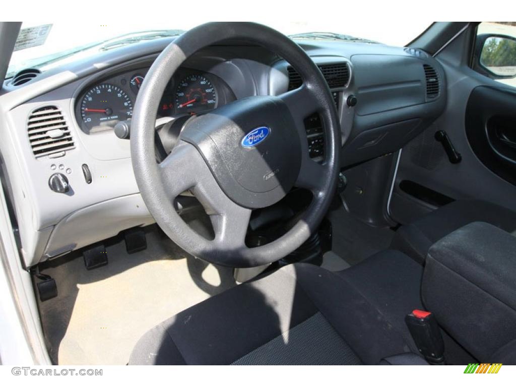 Medium Dark Flint Interior 2004 Ford Ranger XL Regular Cab Photo #38053552