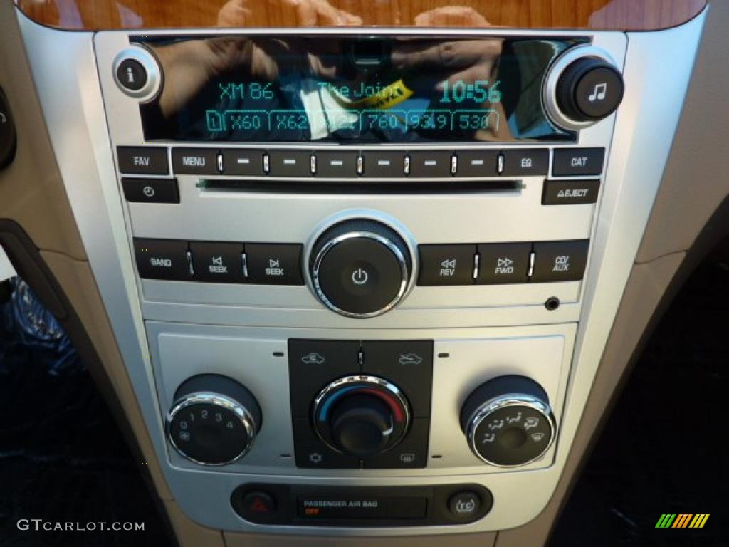 2011 Chevrolet Malibu LT Controls Photo #38054498