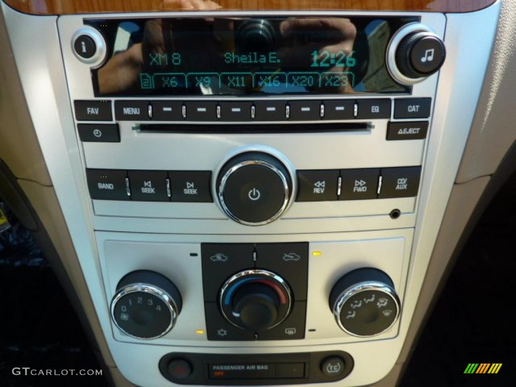 2011 Chevrolet Malibu LT Controls Photo #38055146