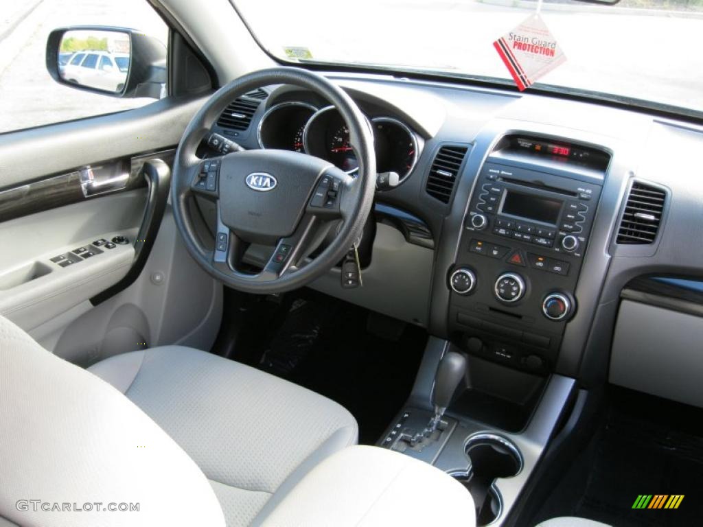 2011 Sorento LX AWD - Ebony Black / Gray photo #6