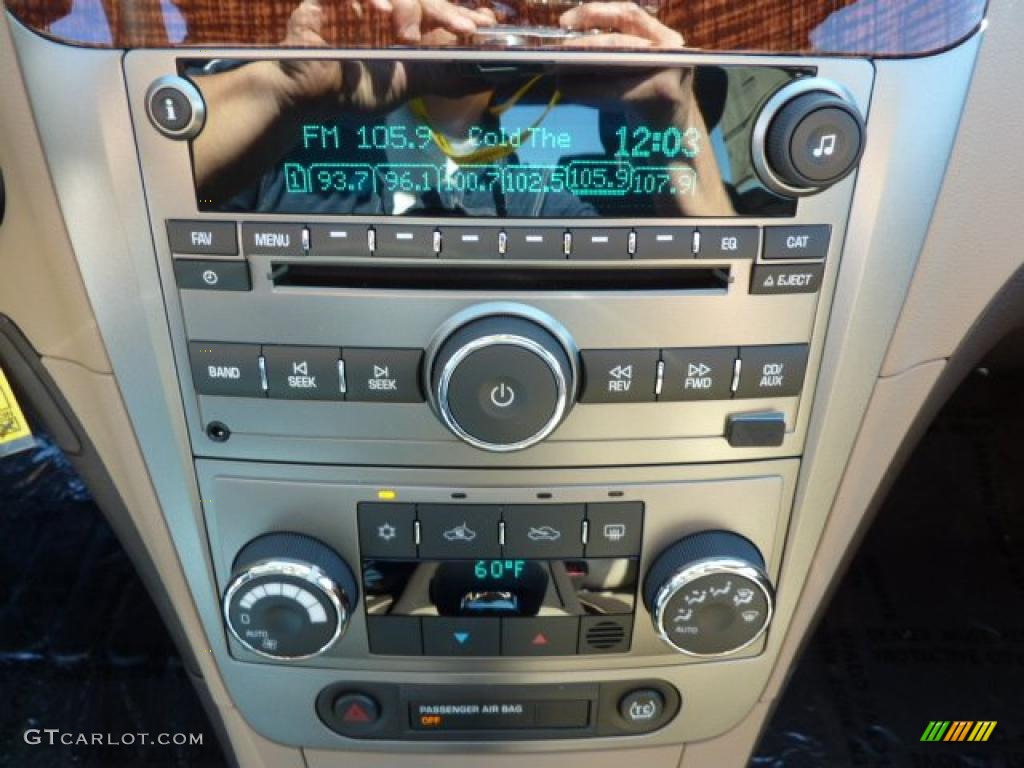 2011 Chevrolet Malibu LTZ Controls Photo #38055734