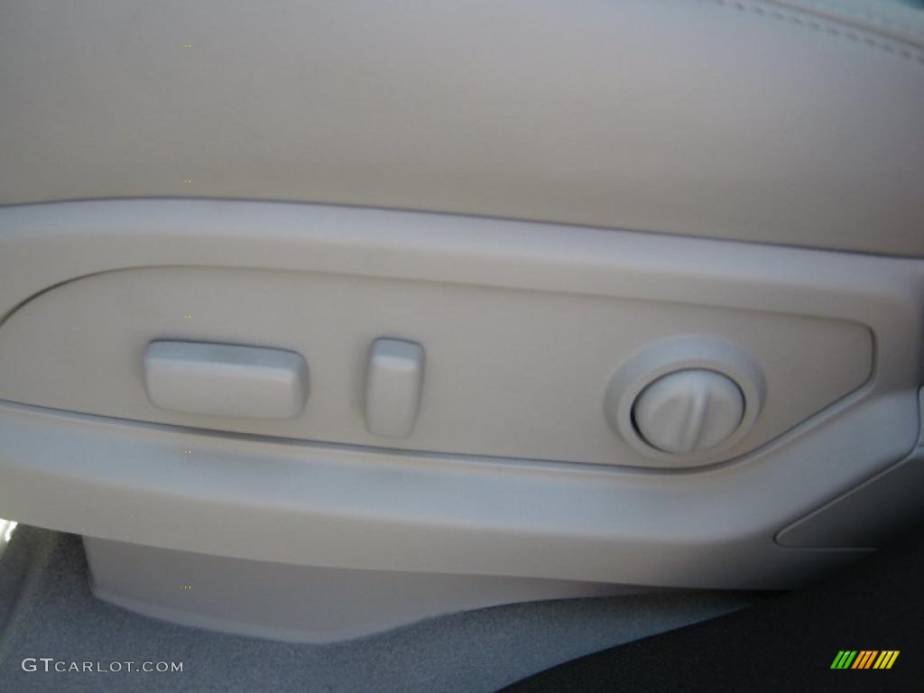 2011 Acadia SLT - Carbon Black Metallic / Light Titanium photo #17