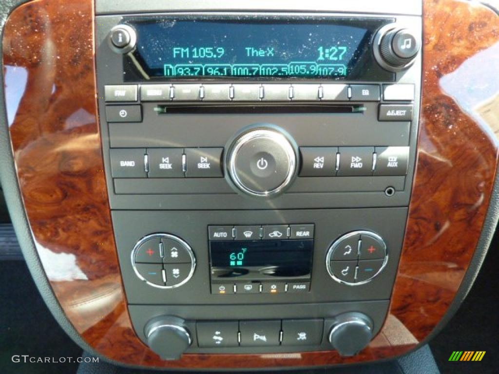 2011 Chevrolet Tahoe LT 4x4 Controls Photo #38059273