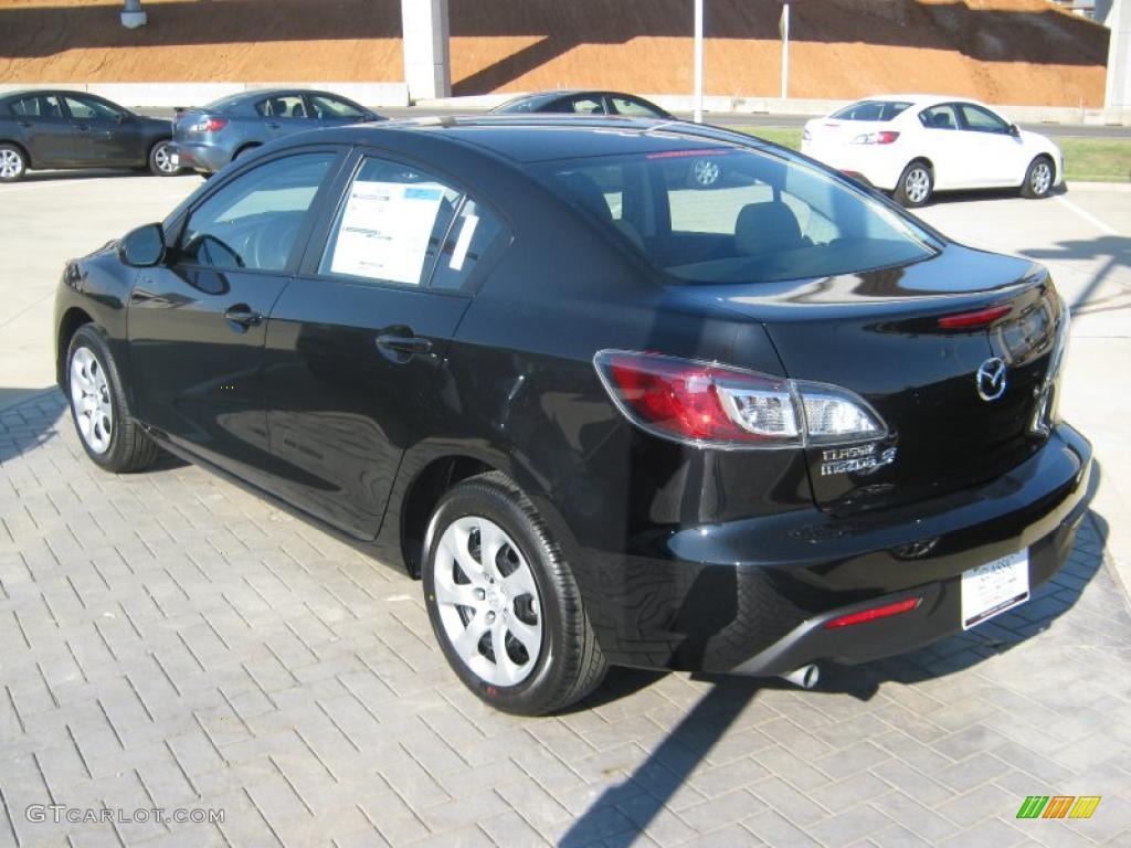 2011 MAZDA3 i Sport 4 Door - Black Mica / Black photo #2