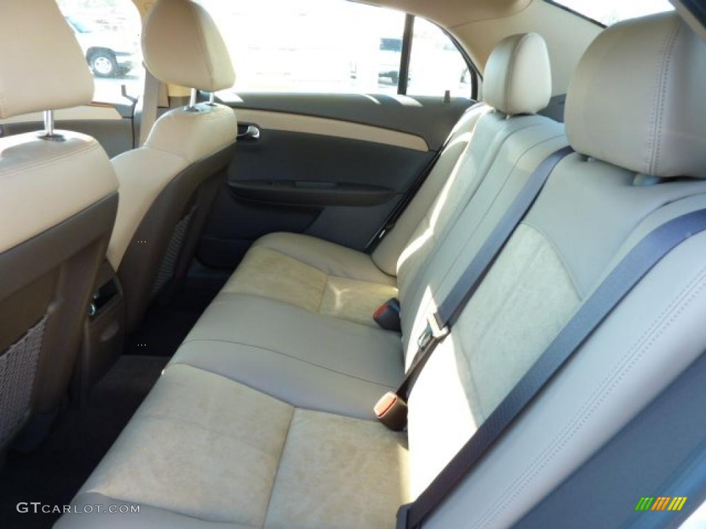 2011 Malibu LT - White Diamond Tricoat / Cocoa/Cashmere photo #16