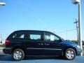 Patriot Blue Pearl - Caravan SE Photo No. 6