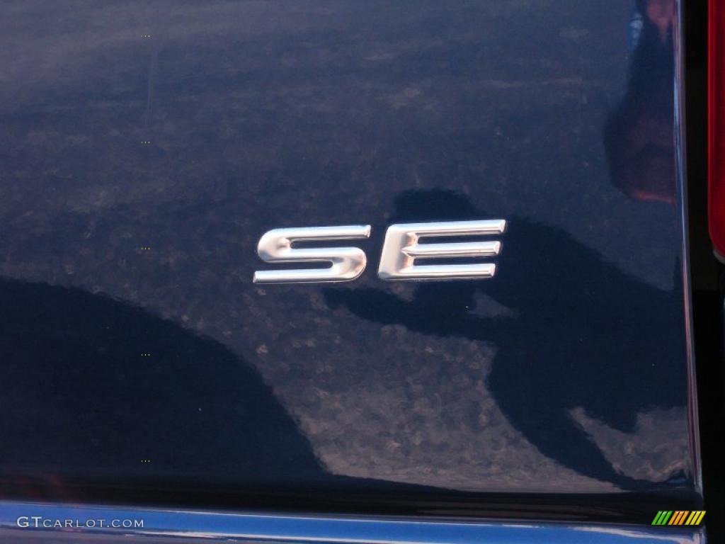 2002 Dodge Caravan SE Marks and Logos Photo #38062860
