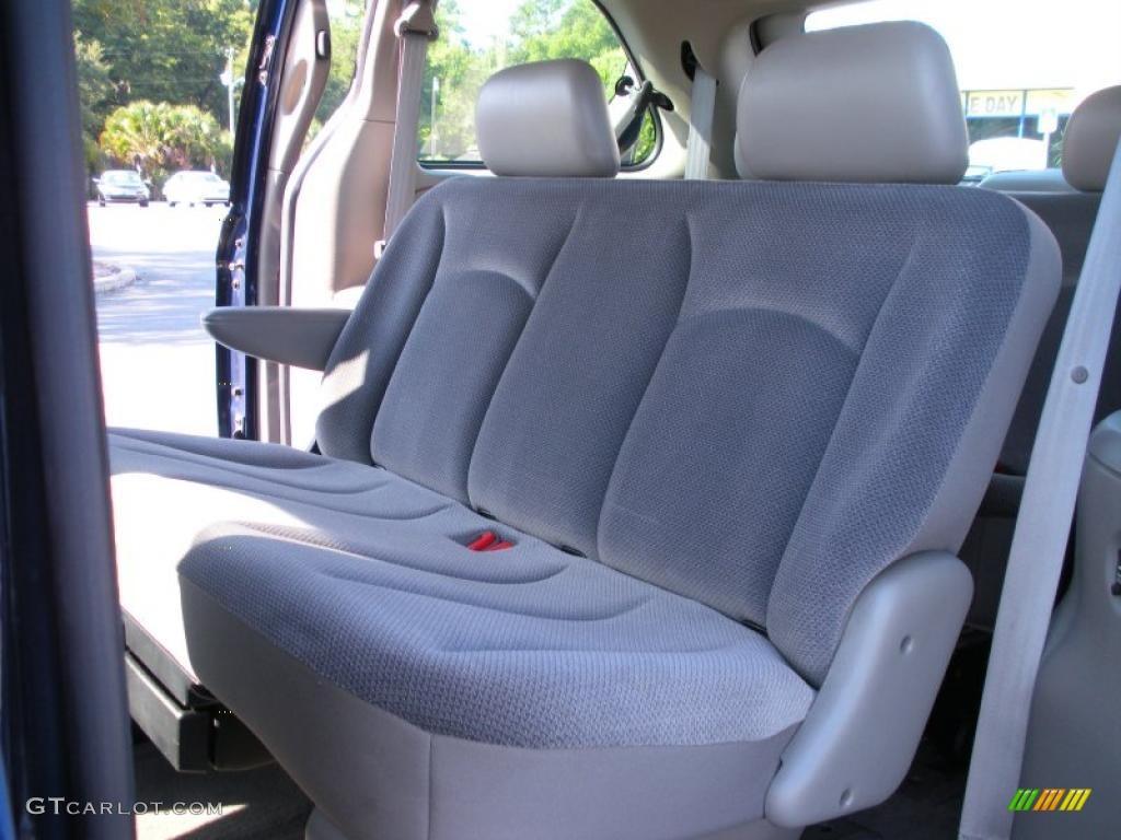 Mist Gray Interior 2002 Dodge Caravan SE Photo #38062948