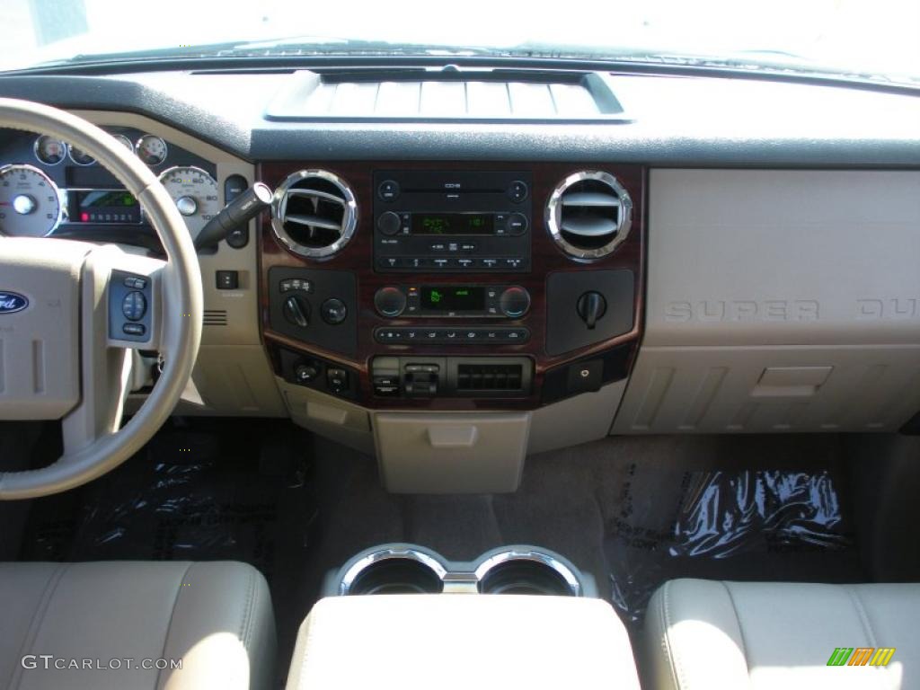 2008 Ford F250 Super Duty Lariat Crew Cab 4x4 Camel Dashboard Photo #38063741