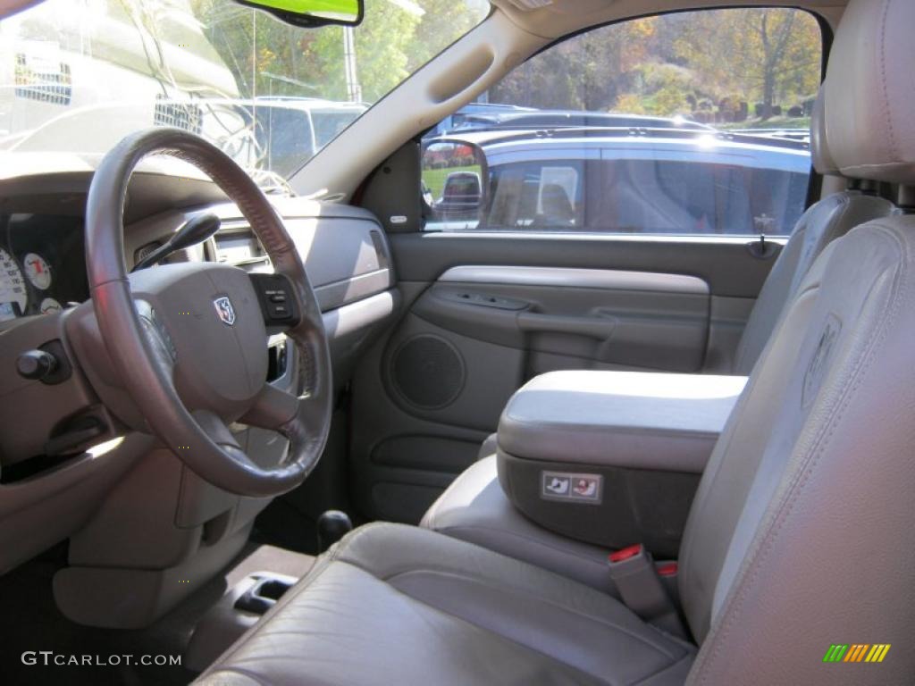 2005 Ram 1500 Laramie Regular Cab 4x4 - Flame Red / Taupe photo #4