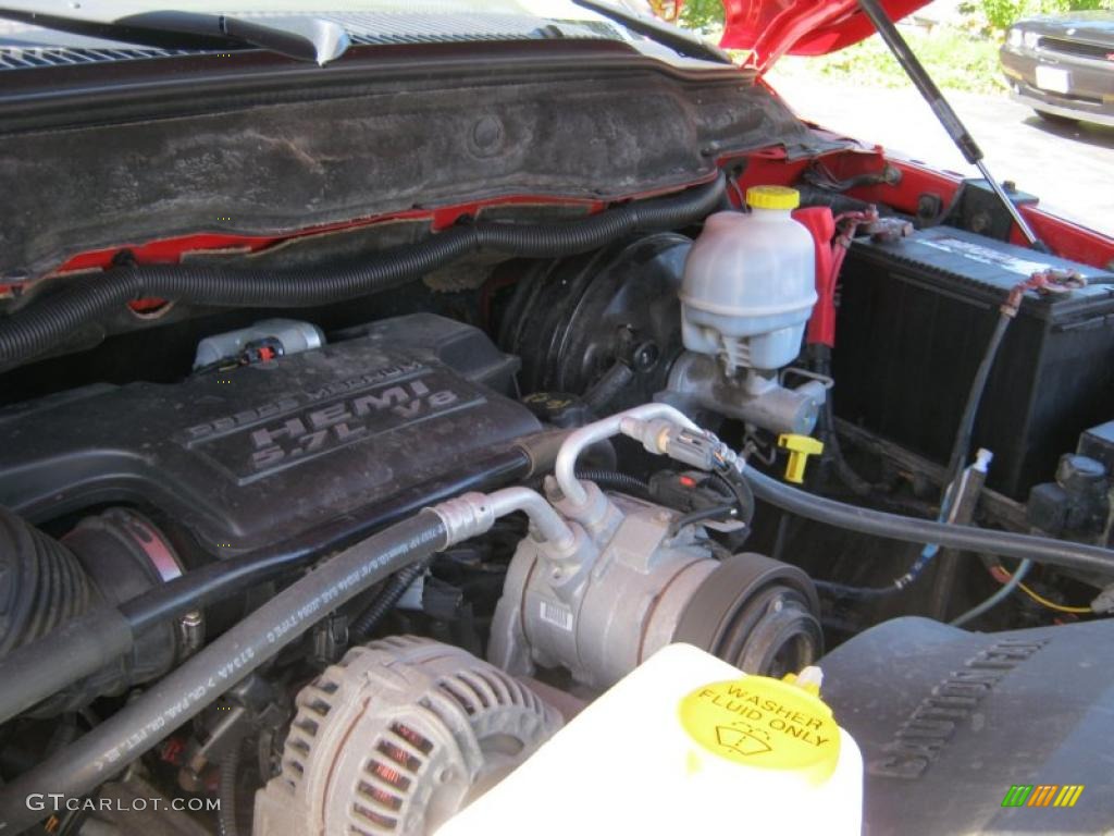 2005 Ram 1500 Laramie Regular Cab 4x4 - Flame Red / Taupe photo #10