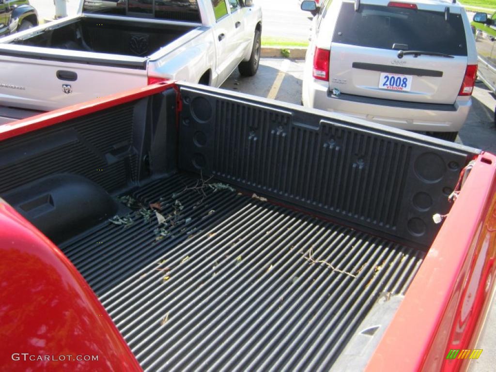 2005 Ram 1500 Laramie Regular Cab 4x4 - Flame Red / Taupe photo #20