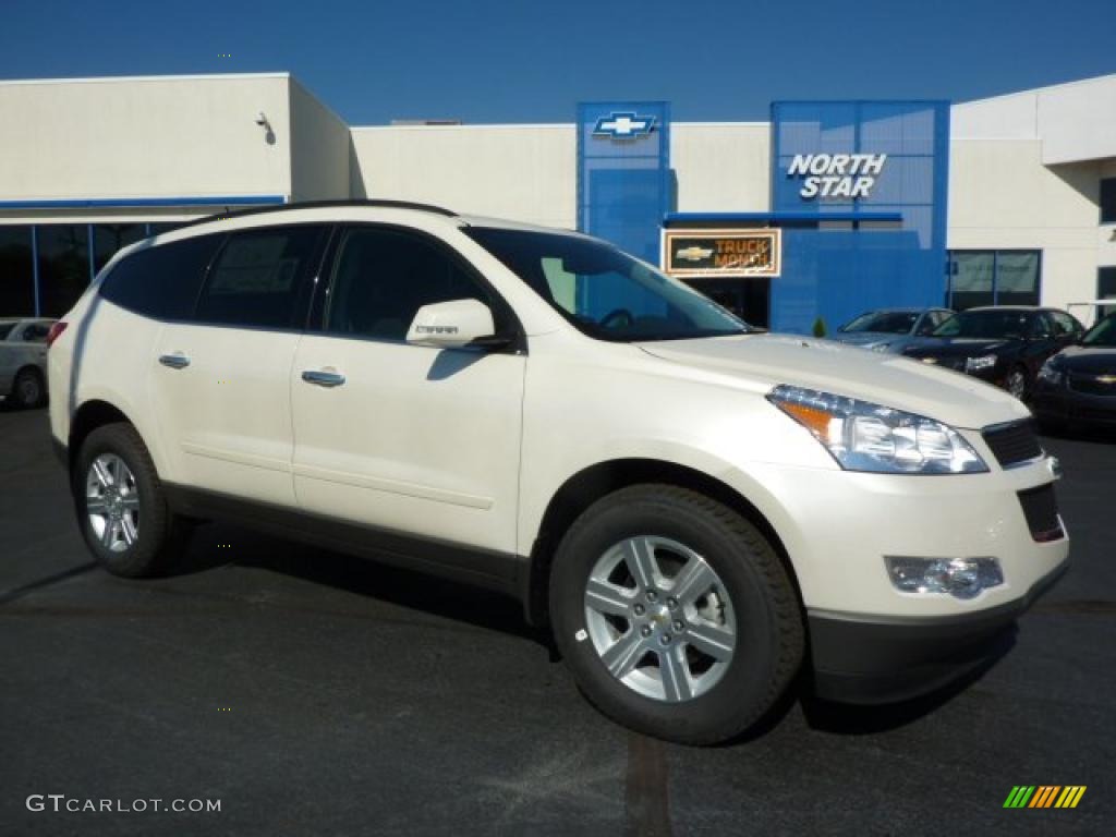 2011 Traverse LT AWD - White Diamond Tricoat / Ebony/Ebony photo #1