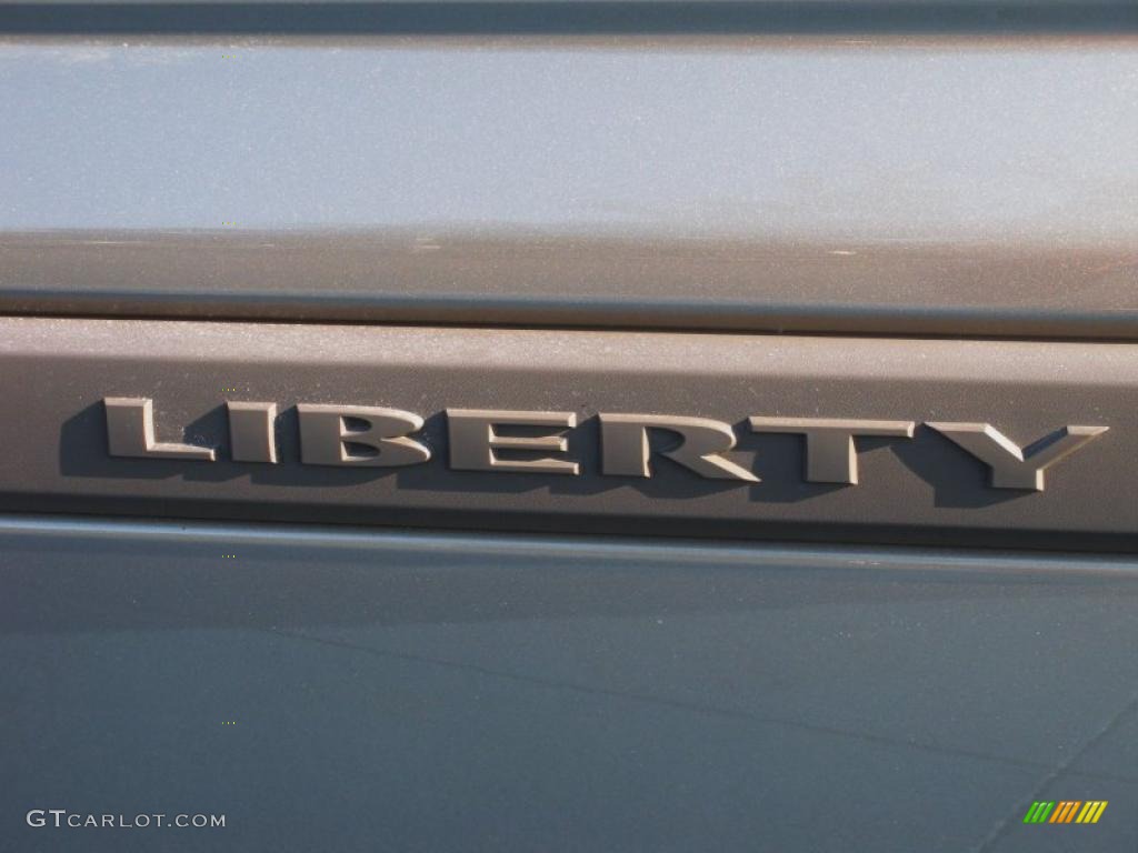2006 Jeep Liberty Renegade Marks and Logos Photo #38064440