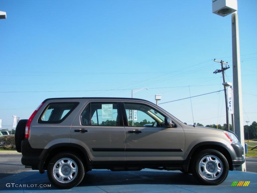 2005 CR-V LX - Sahara Sand Metallic / Ivory photo #6