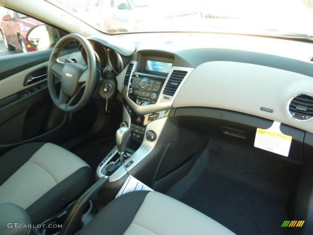 Jet Black/Medium Titanium Interior 2011 Chevrolet Cruze LS Photo #38065444