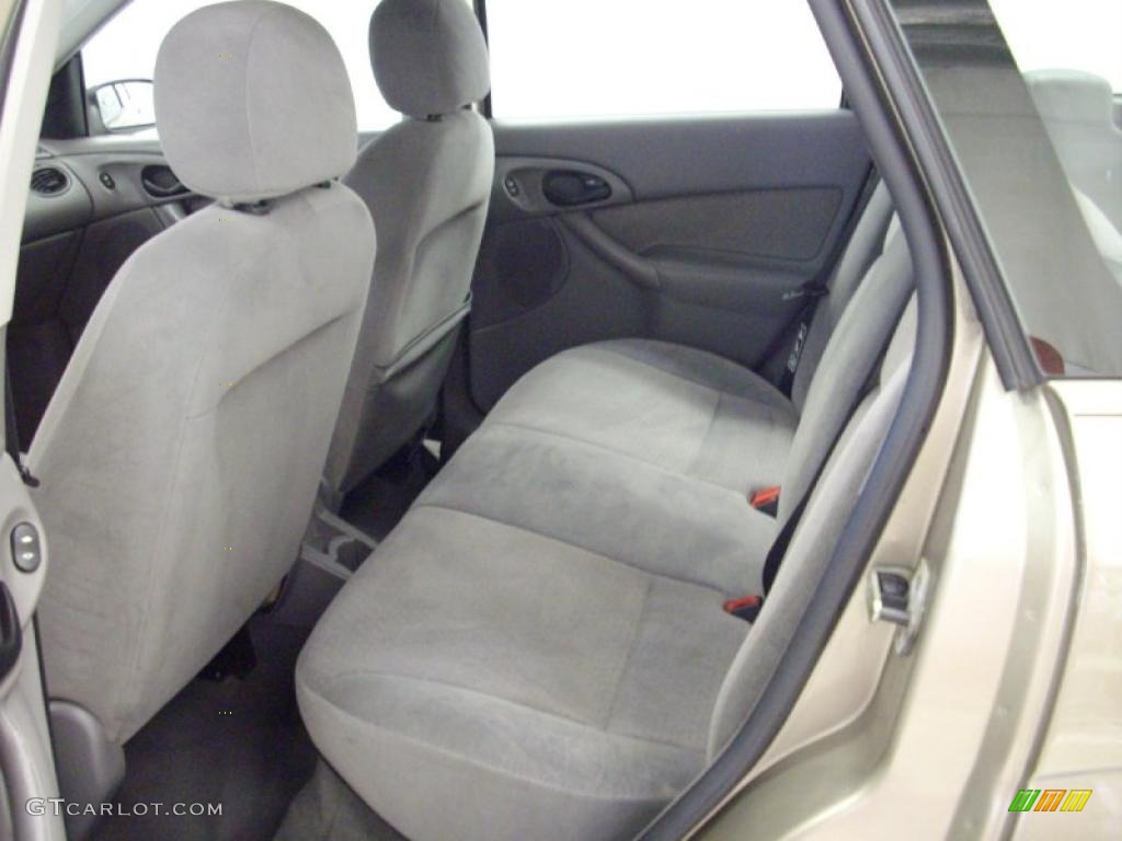 Medium Graphite Interior 2003 Ford Focus ZTW Wagon Photo #38065792